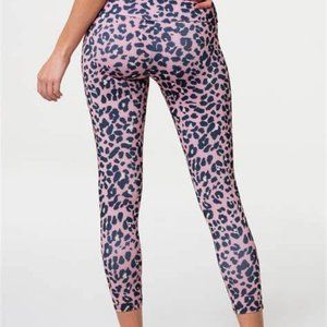 Onzie rose pink leopard leggings xs
